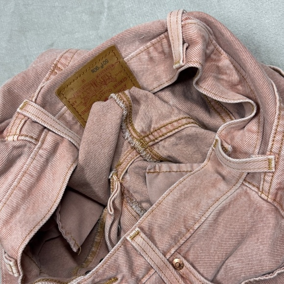 Levi’s Women’s 501 90s Light Pink Premium Button Fly Straight Jeans Size 0 - Picture 13 of 16